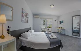 Nissi avenue studio